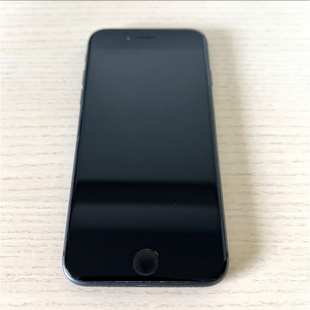 iPhone(アイフォーン)の【美品】iPhone8 本体 64GB SIMフリー 画面保護コーティング スマホ/家電/カメラのスマートフォン/携帯電話(スマートフォン本体)の商品写真