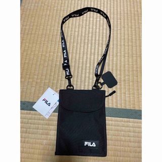 フィラ(FILA)の【未使用品】FILA ロゴテープ ネック&ショルダーポーチ ブラック(ショルダーバッグ)