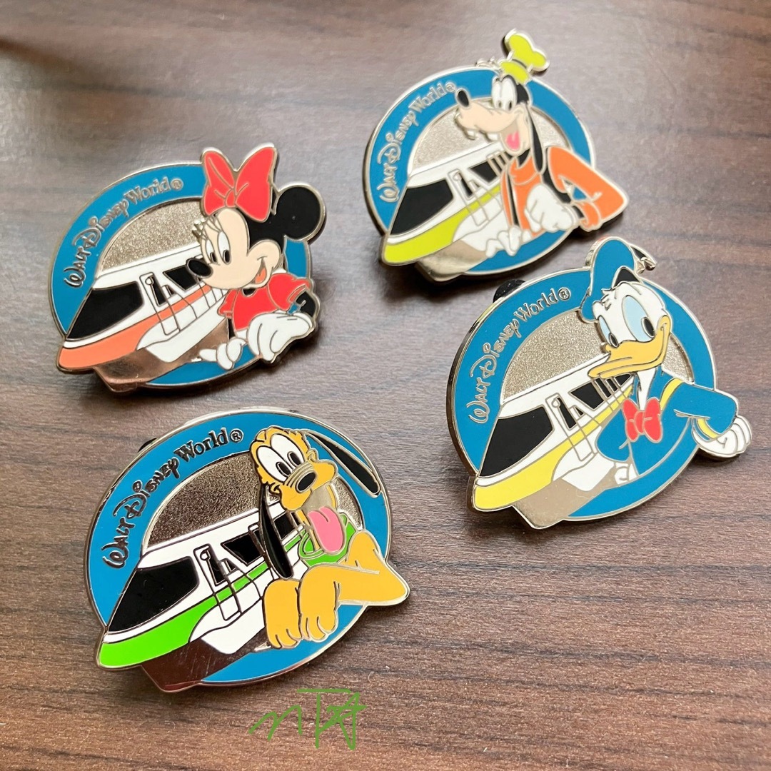 Disney World Monorail Magic Pin set WDW エンタメ/ホビーのアニメグッズ(バッジ/ピンバッジ)の商品写真
