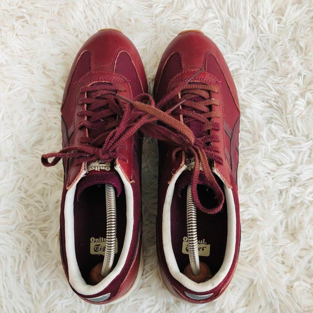 Onitsuka Tiger(オニツカタイガー)のOnitsuka Tigerオニツカタイガー　スニーカー　えんじ色あずき色 メンズの靴/シューズ(スニーカー)の商品写真