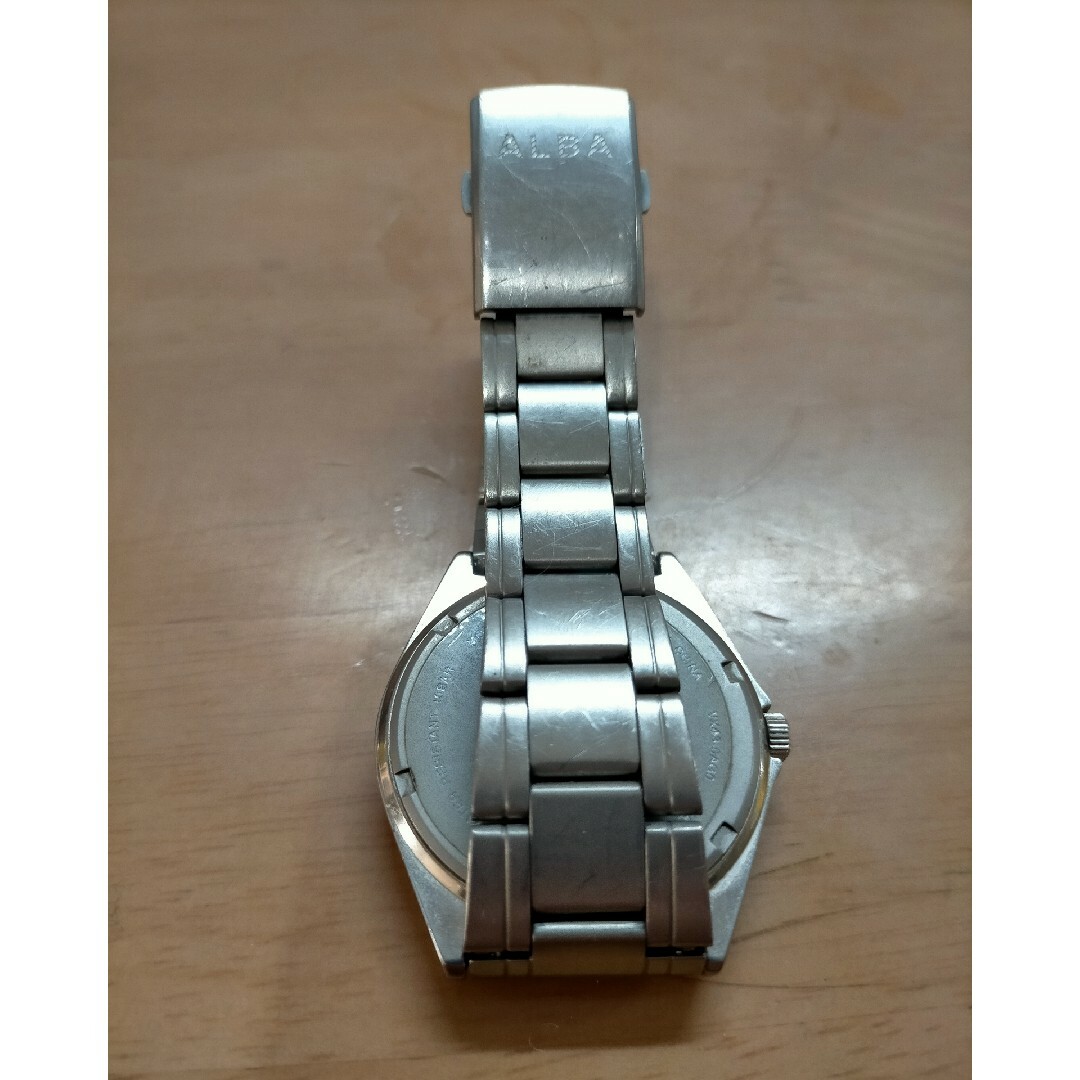 ALBAチタニウム ホワイト デイデイト メンズの時計(腕時計(アナログ))の商品写真