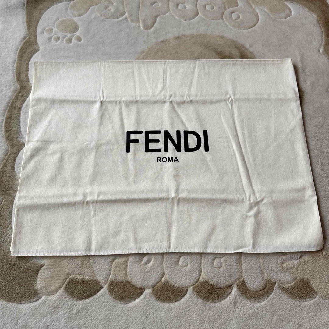 FENDI(フェンディ)のフェンディ  FENDI 布袋　保存袋　巾着　60cm×44cm マチなし レディースのバッグ(ショップ袋)の商品写真