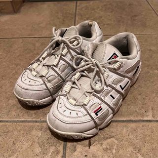 フィラ(FILA)のFILA スニーカー　白　23.5cm(スニーカー)