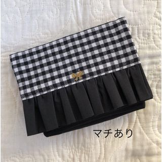 ハンドメイド⭐︎移動ポケット　ブラック　ギンガムチェック×ブラックフリル×リボン(外出用品)