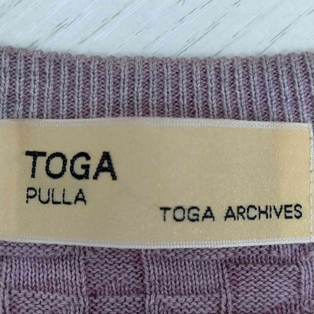 TOGA(トーガ)のTOGA PULLA(トーガプルラ) 幾何学 Vネック3Dニット レディース レディースのトップス(ニット/セーター)の商品写真