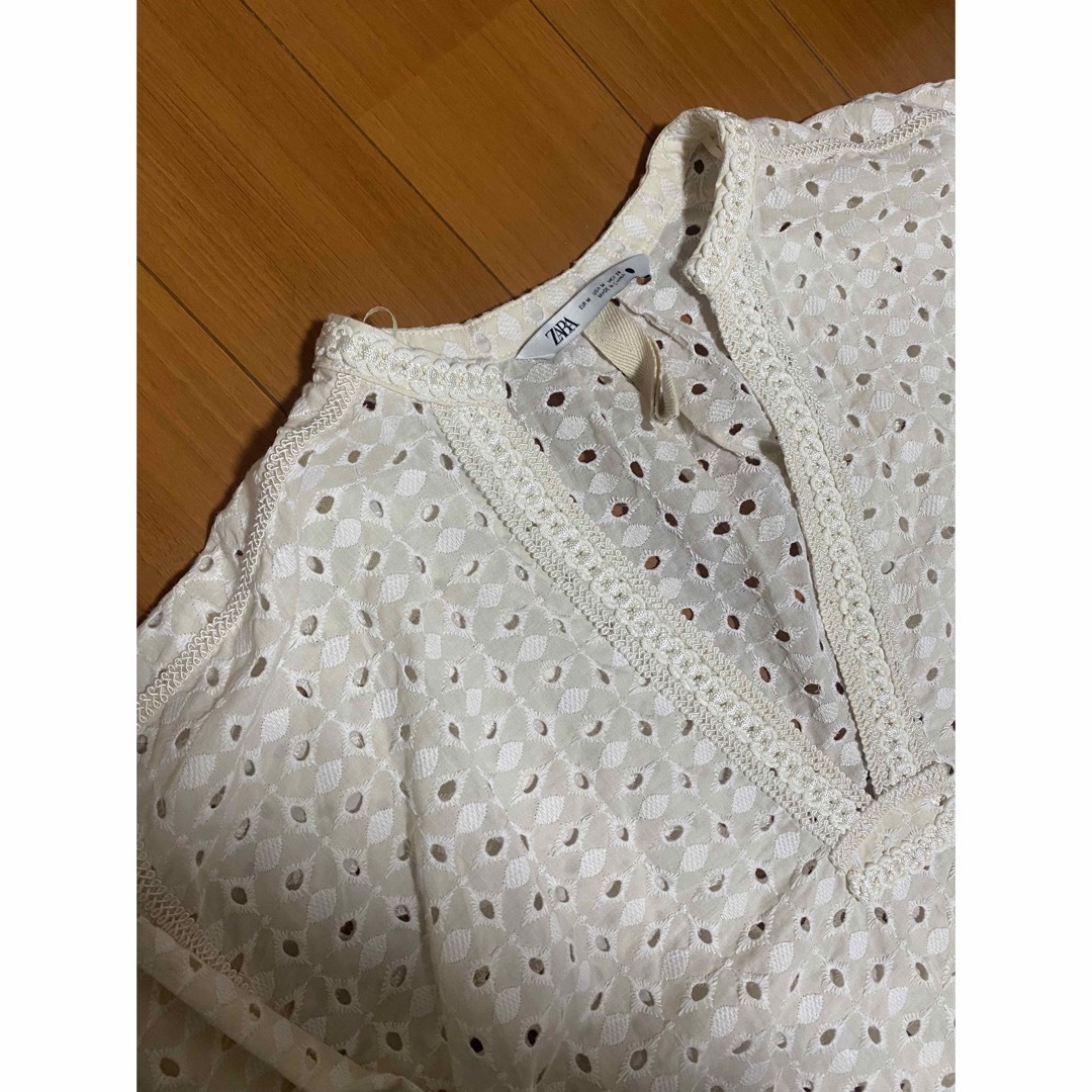 ZARA(ザラ)のZARA ザラ　ブラウス　春　夏 レディースのトップス(シャツ/ブラウス(長袖/七分))の商品写真