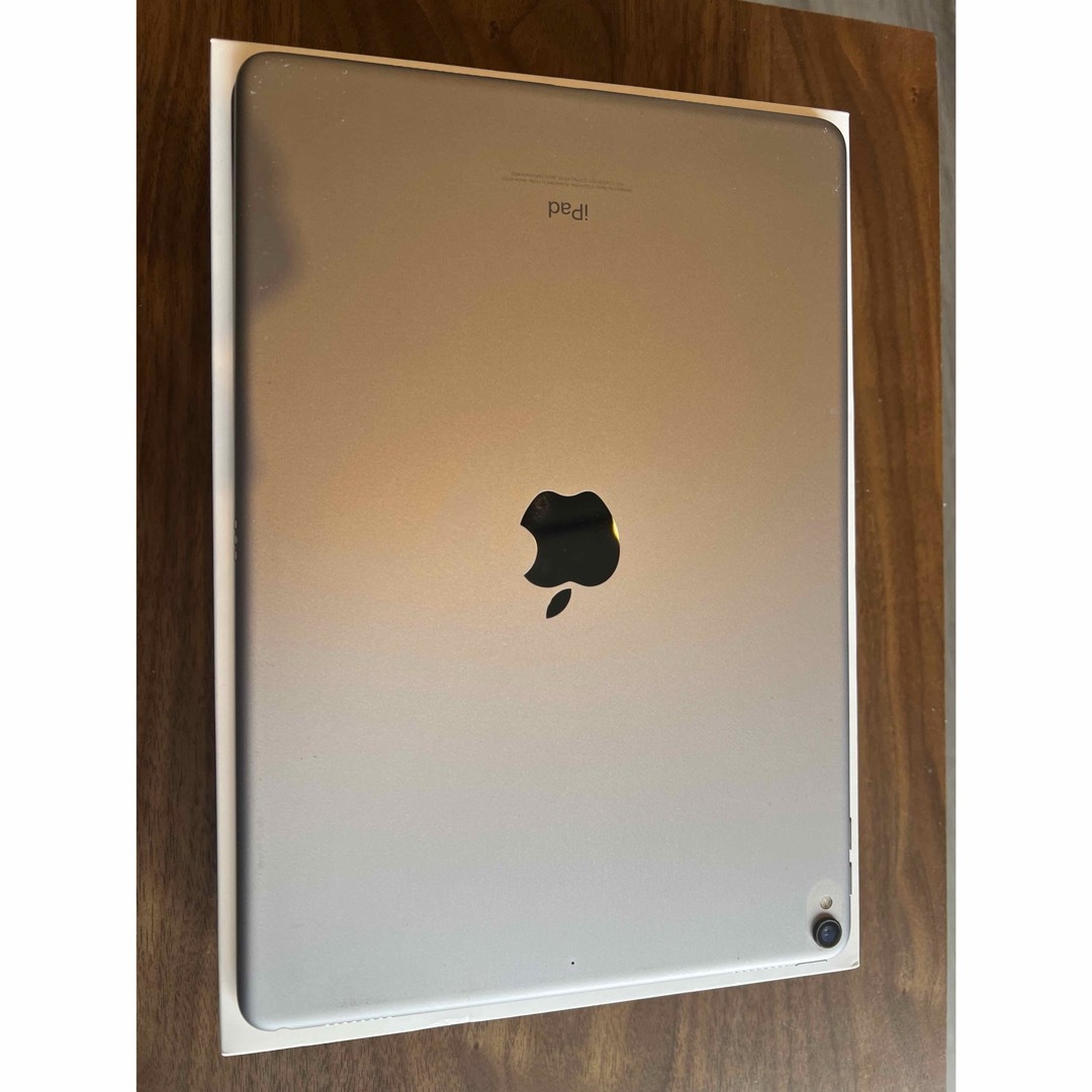 Apple(アップル)のiPad Pro 10.5㌅ Wi-Fi 256GB  スマホ/家電/カメラのPC/タブレット(タブレット)の商品写真