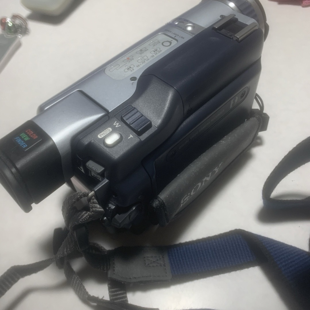 SONY(ソニー)のSONY Video8  Handycam  CCD-TRV230 英語表記 スマホ/家電/カメラのカメラ(ビデオカメラ)の商品写真