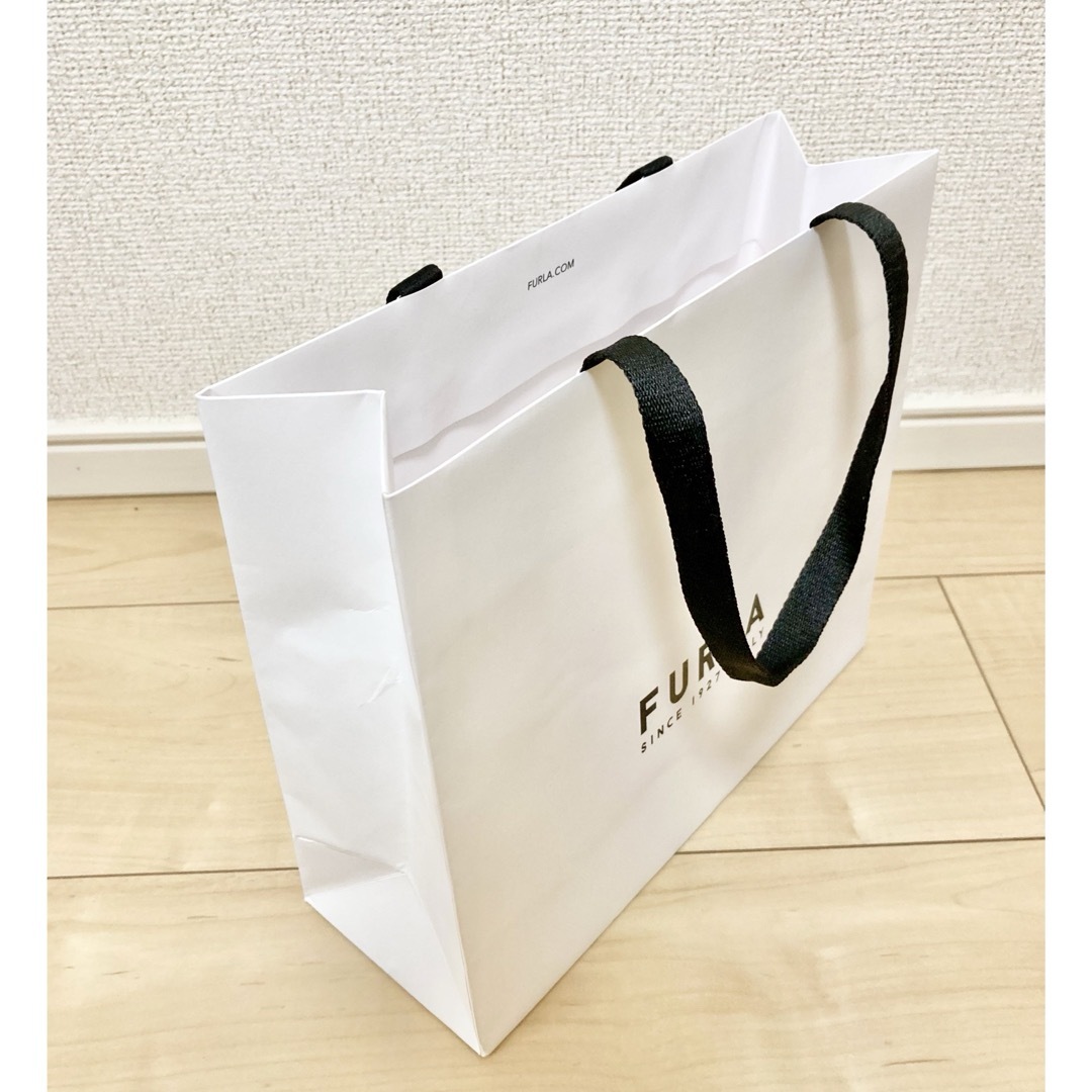 Furla(フルラ)の【フルラ・FURLA】ショッピングバック ショッパー 紙袋 レディースのバッグ(ショップ袋)の商品写真