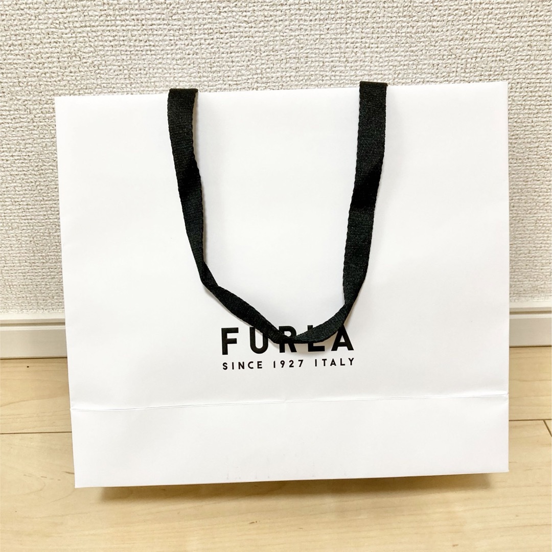 Furla(フルラ)の【フルラ・FURLA】ショッピングバック ショッパー 紙袋 レディースのバッグ(ショップ袋)の商品写真