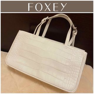 フォクシー(FOXEY)の最終フォクシーブティック型押しレザーバッグ(ハンドバッグ)