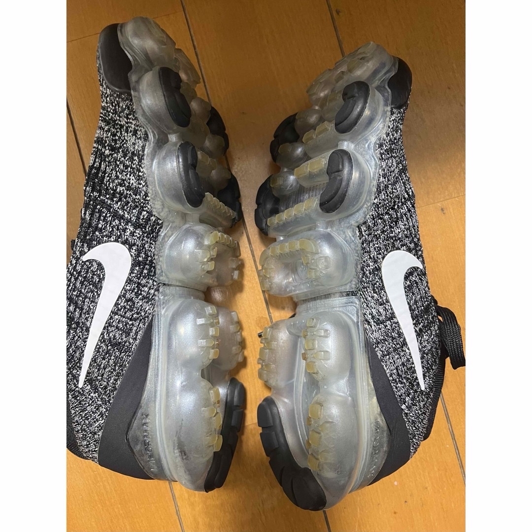 NIKE(ナイキ)のVAPORMAX ナイキ エアヴェイパーマックス フライニット3  26.5cm レディースの靴/シューズ(スニーカー)の商品写真