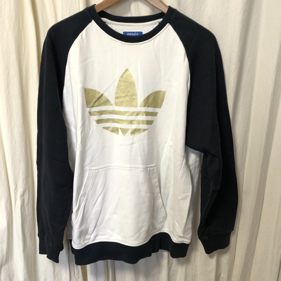 adidas(アディダス)のメンズ　アディダス　トレーナー　L 白×金×黒 メンズのトップス(Tシャツ/カットソー(七分/長袖))の商品写真