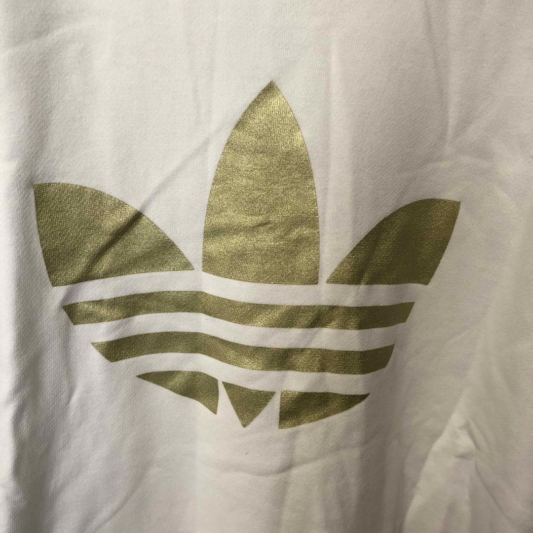 adidas(アディダス)のメンズ　アディダス　トレーナー　L 白×金×黒 メンズのトップス(Tシャツ/カットソー(七分/長袖))の商品写真