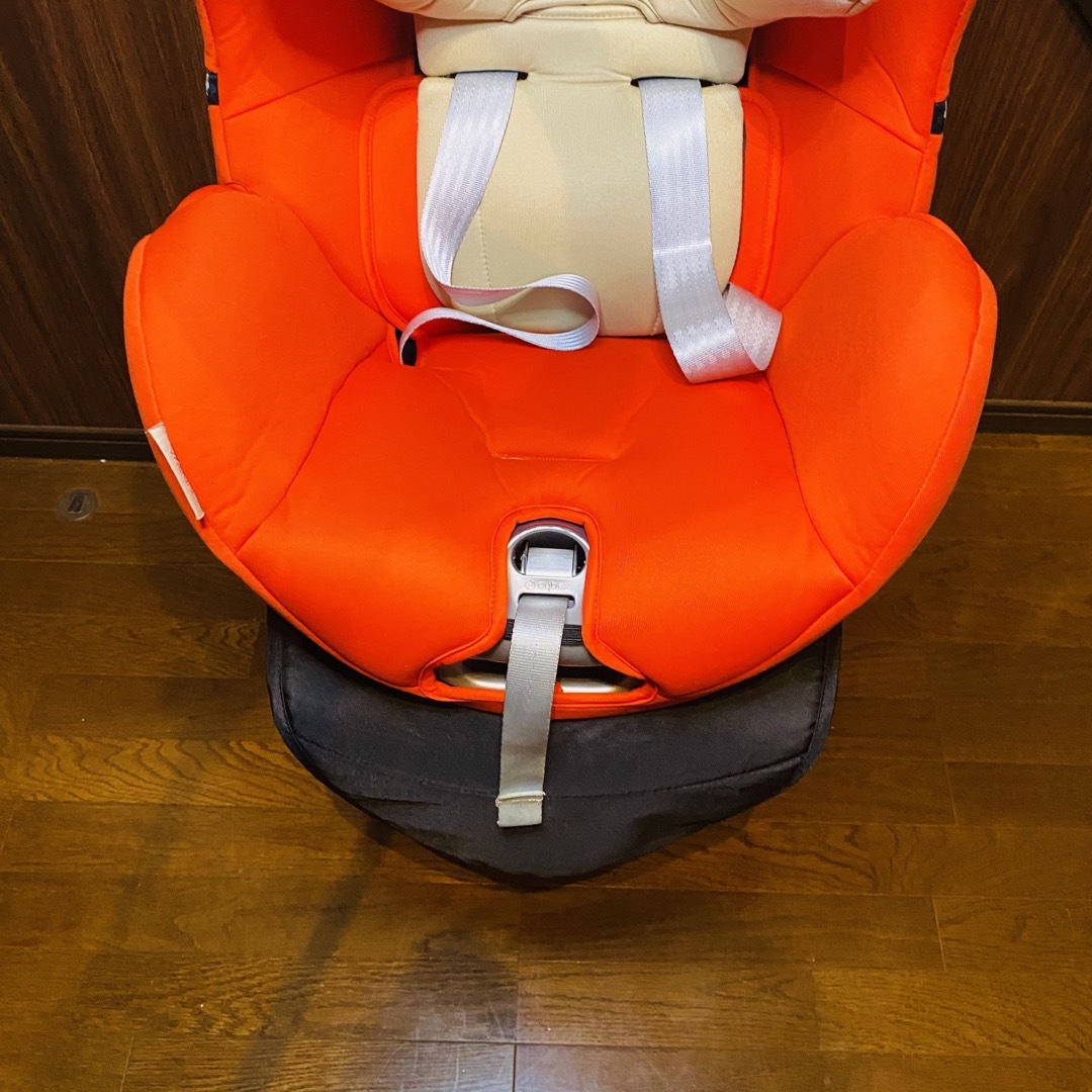 cybex(サイベックス)の【美品】Cybex チャイルドシート Sirona isofix シローナ キッズ/ベビー/マタニティの外出/移動用品(自動車用チャイルドシート本体)の商品写真