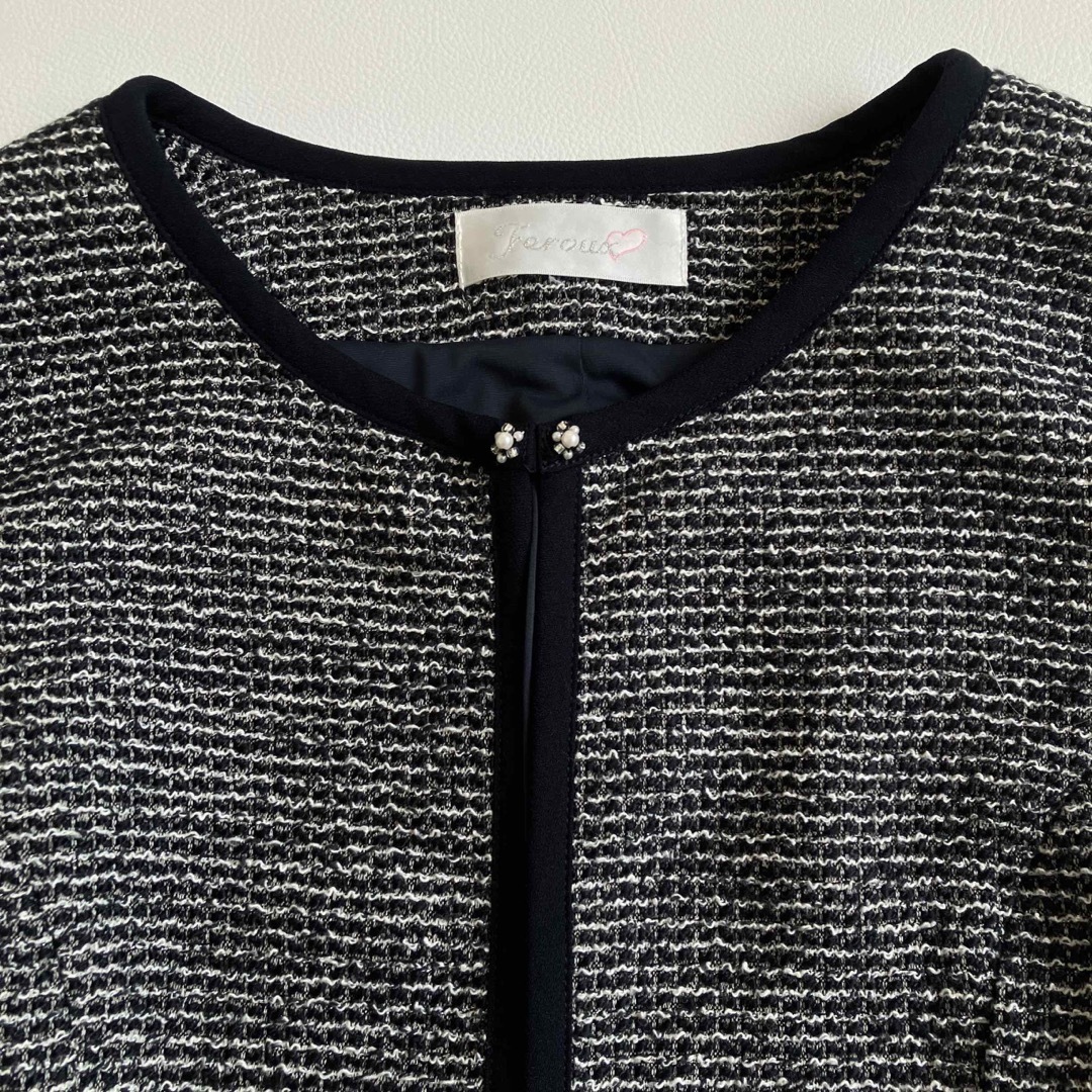 Feroux(フェルゥ)のフェルゥ　ツイードジャケット　クチュールブローチ　プリーツスカート　セット レディースのフォーマル/ドレス(スーツ)の商品写真