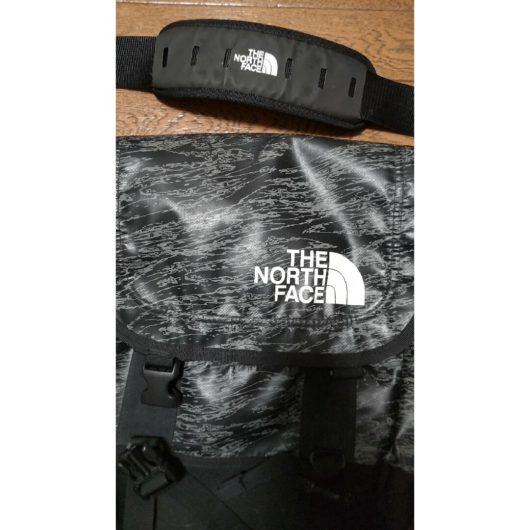 THE NORTH FACE(ザノースフェイス)のTHE NORTH FACE（バックチャンネルコラボ） メンズのバッグ(ショルダーバッグ)の商品写真