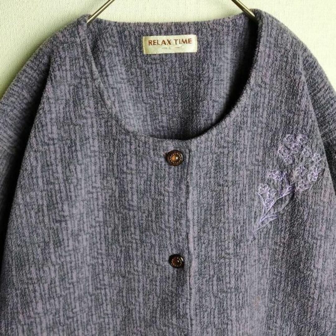 花刺繍 ノーカラージャケット くすみパープル リブ袖 パッチポケット レトロ レディースのジャケット/アウター(ノーカラージャケット)の商品写真