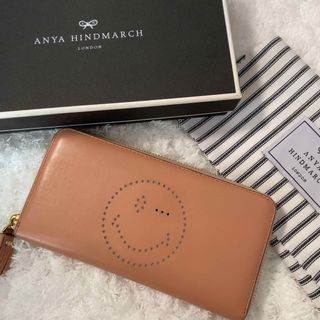 アニヤハインドマーチ(ANYA HINDMARCH)の箱&カバー付き！アニヤハインドマーチ 長財布 スマイリー ピンクベージュ(財布)