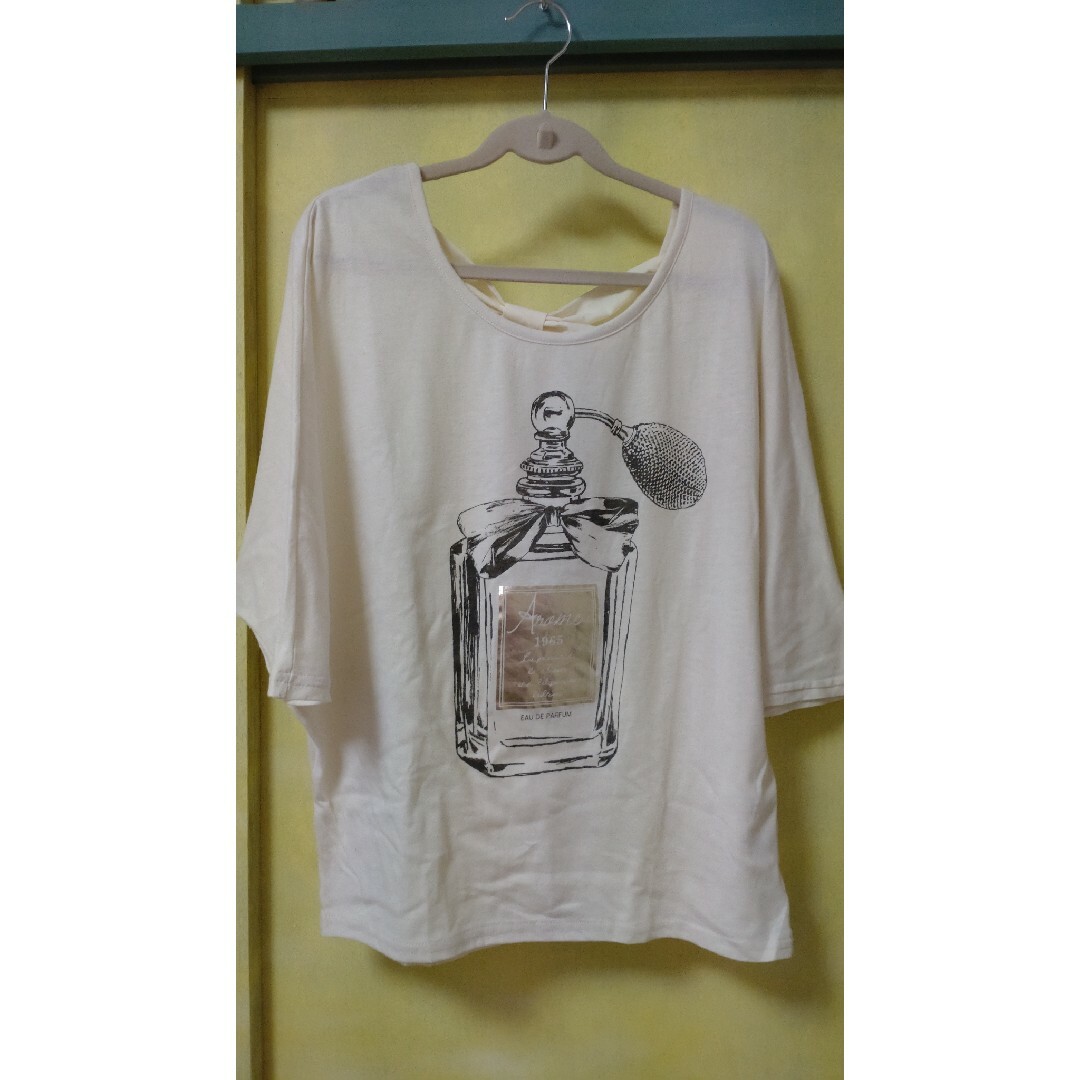 mysty woman(ミスティウーマン)のTシャツ　香水　コロン レディースのトップス(Tシャツ(半袖/袖なし))の商品写真