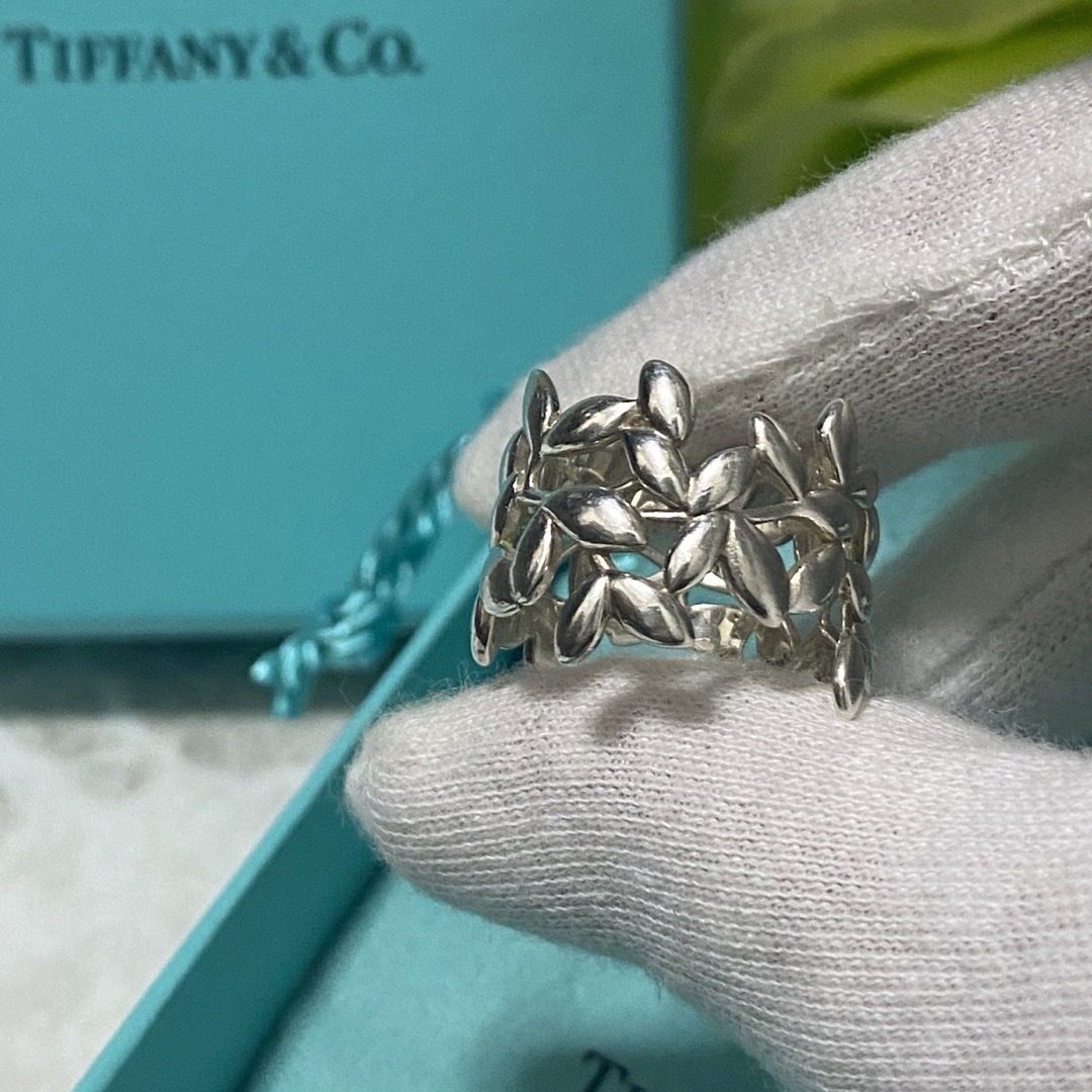 Tiffany & Co.(ティファニー)のtiffanyオリーブリーフリング10号 レディースのアクセサリー(リング(指輪))の商品写真