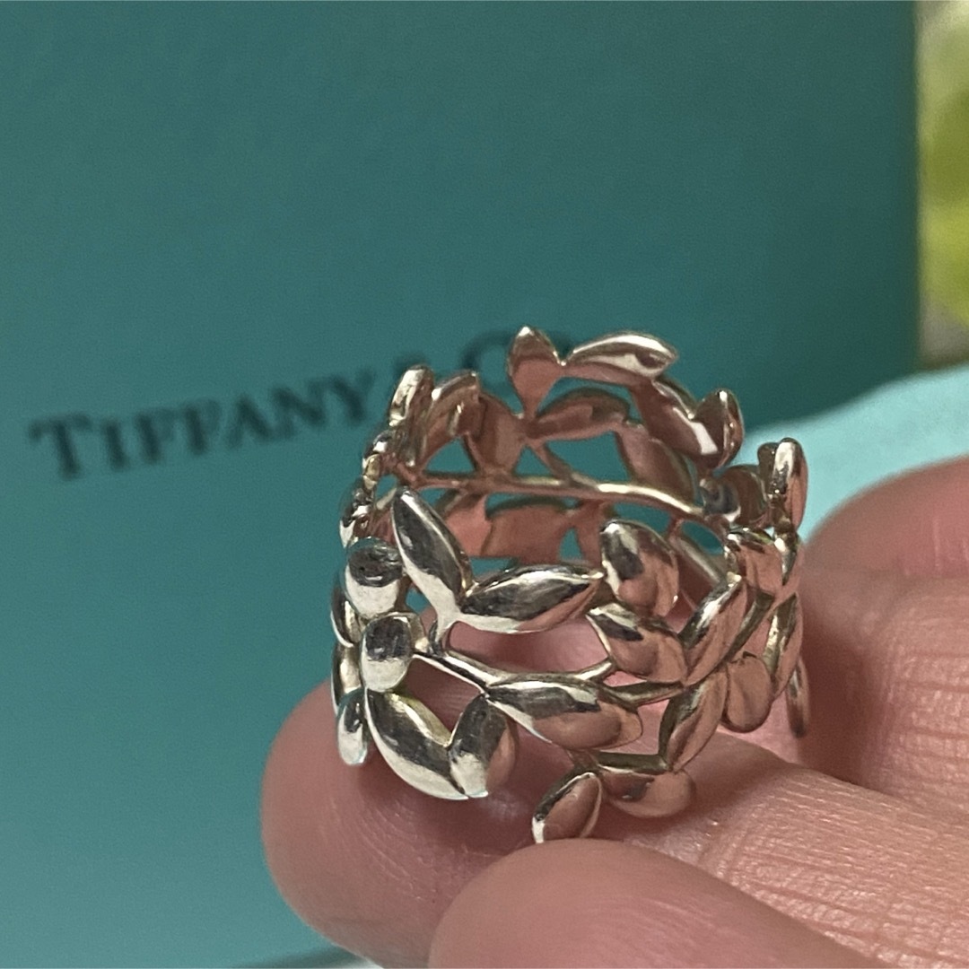 Tiffany & Co.(ティファニー)のtiffanyオリーブリーフリング10号 レディースのアクセサリー(リング(指輪))の商品写真