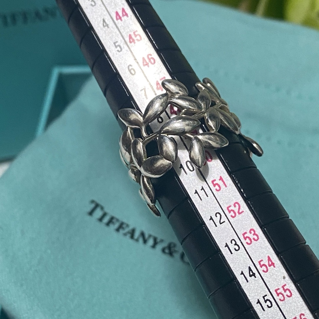 Tiffany & Co.(ティファニー)のtiffanyオリーブリーフリング10号 レディースのアクセサリー(リング(指輪))の商品写真