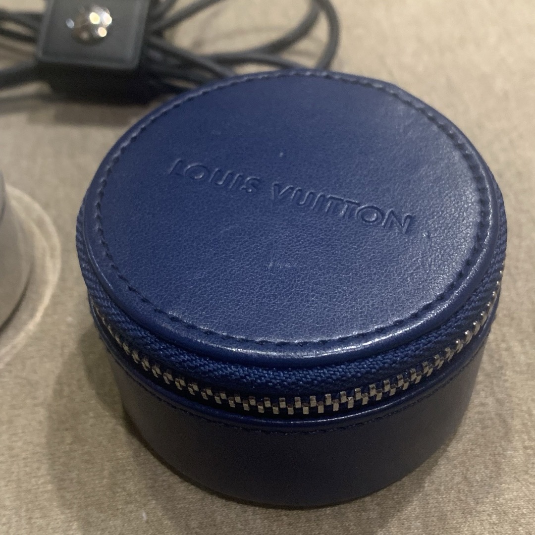 LOUIS VUITTON(ルイヴィトン)のLOUIS VUITTON ホライゾン モノグラム イヤホン スマホ/家電/カメラのオーディオ機器(ヘッドフォン/イヤフォン)の商品写真