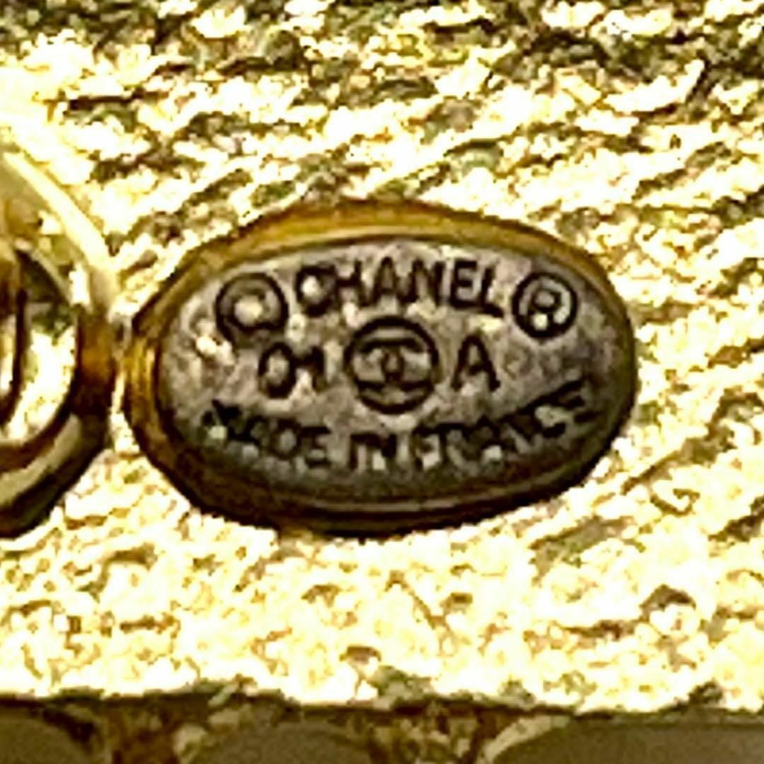 CHANEL(シャネル)の希少✨ CHANELブローチ バレッタ  ゴールド ココマーク パール 01A レディースのアクセサリー(ブローチ/コサージュ)の商品写真