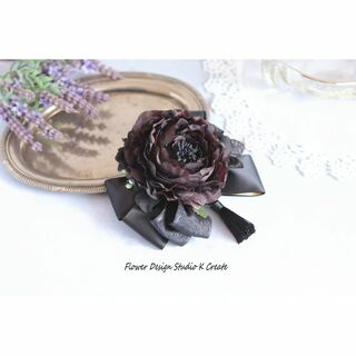 黒いラナンキュラスとリボンのヘアクリップ　髪飾り　黒　ブラック　タッセル　黒い花(バレッタ/ヘアクリップ)