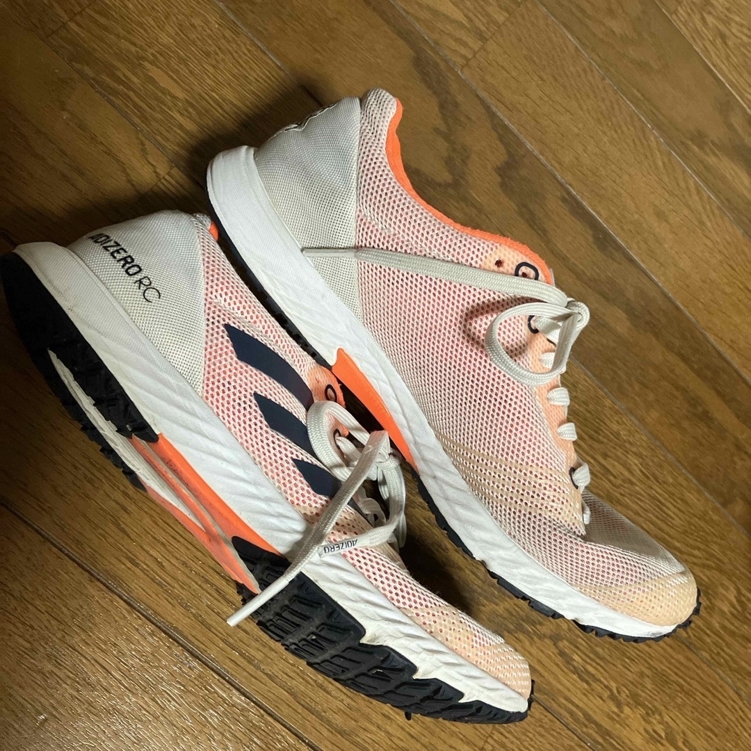 adidas(アディダス)のadidas  ADIZERO  RC  ランニングシューズ　24.0 スポーツ/アウトドアのランニング(シューズ)の商品写真