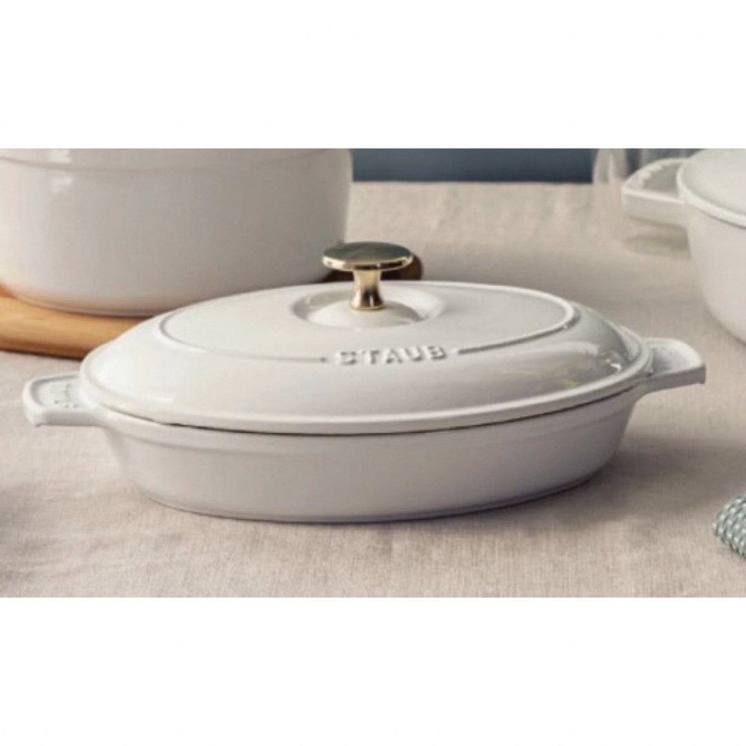 STAUB(ストウブ)の【希少・特価】staub オーバルホットプレート ピュアホワイト  インテリア/住まい/日用品のキッチン/食器(鍋/フライパン)の商品写真