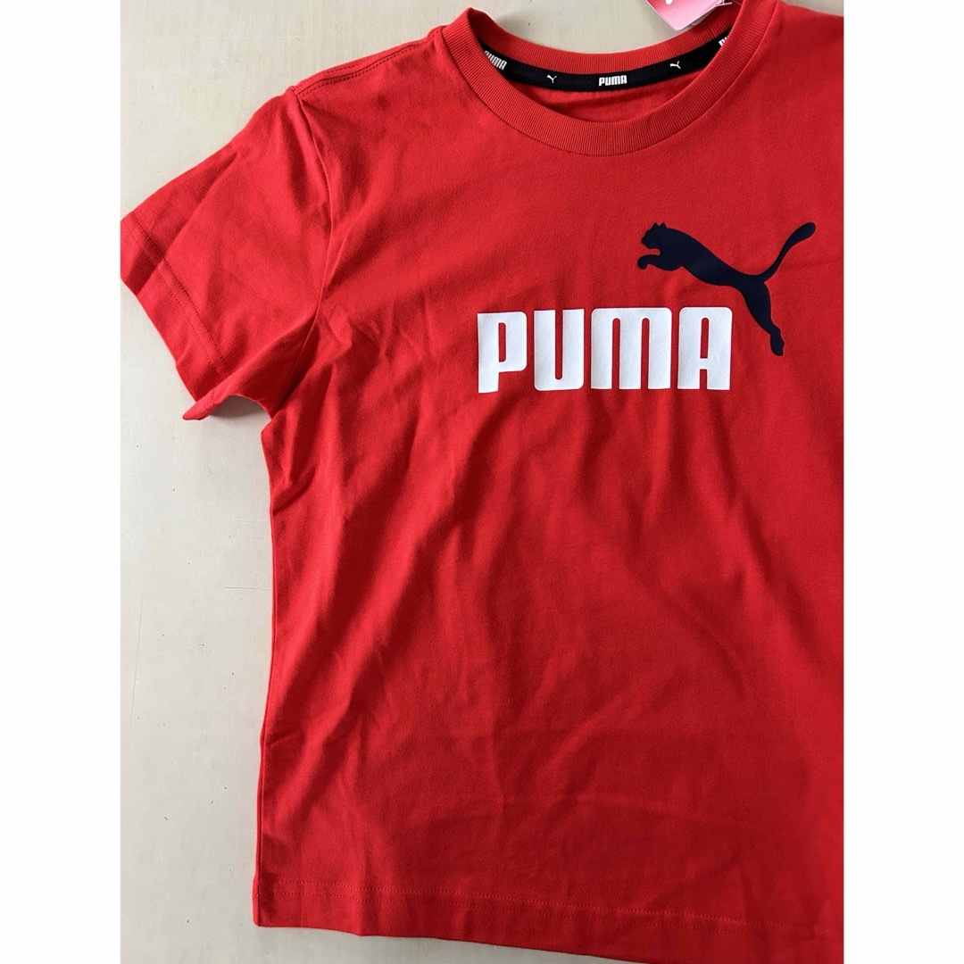 PUMA(プーマ)の新品タグ付き　130㎝ PUMAプーマ上下セットアップ　レッド×ネイビー キッズ/ベビー/マタニティのキッズ服男の子用(90cm~)(Tシャツ/カットソー)の商品写真