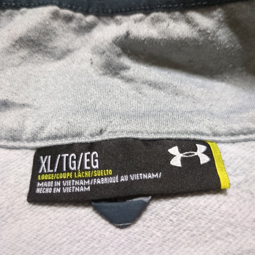 UNDER ARMOUR(アンダーアーマー)の大きいサイズ アメリカ古着 UNDER ARMOUR ポリハーフジップ XL メンズのトップス(ジャージ)の商品写真