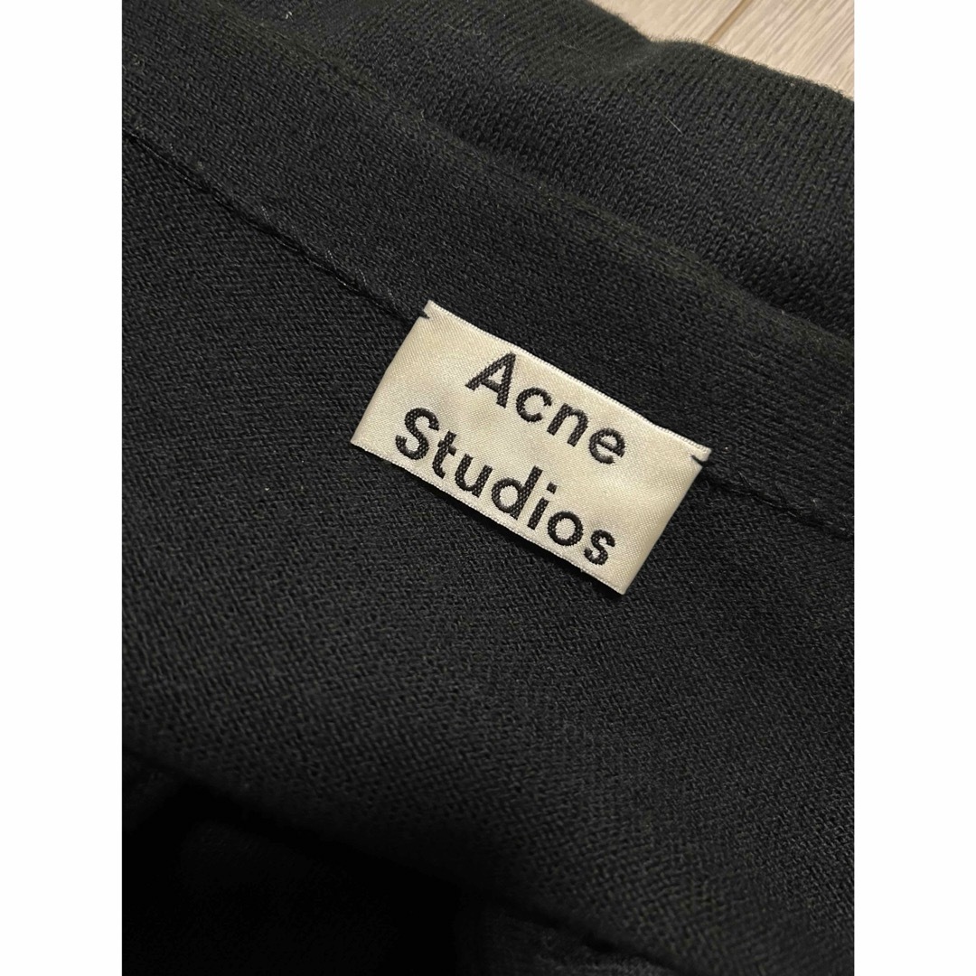 Acne Studios(アクネストゥディオズ)のAcne Studios (アクネ ストゥディオズ ) クルーネックカーディガン メンズのトップス(カーディガン)の商品写真