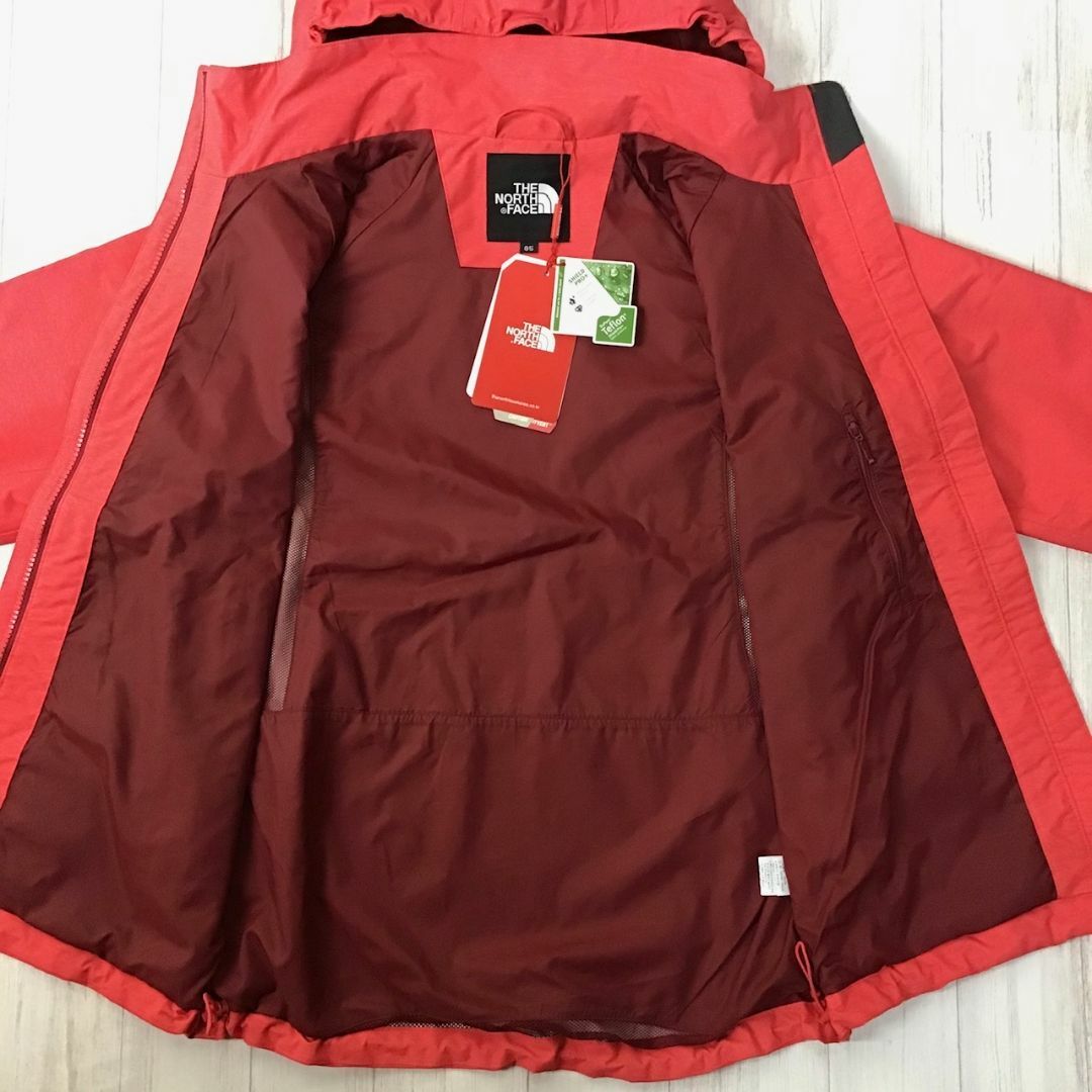 THE NORTH FACE(ザノースフェイス)の新品 【海外限定】ザ ノース フェイス マウンテンパーカー ジャケットS レディースのジャケット/アウター(ブルゾン)の商品写真