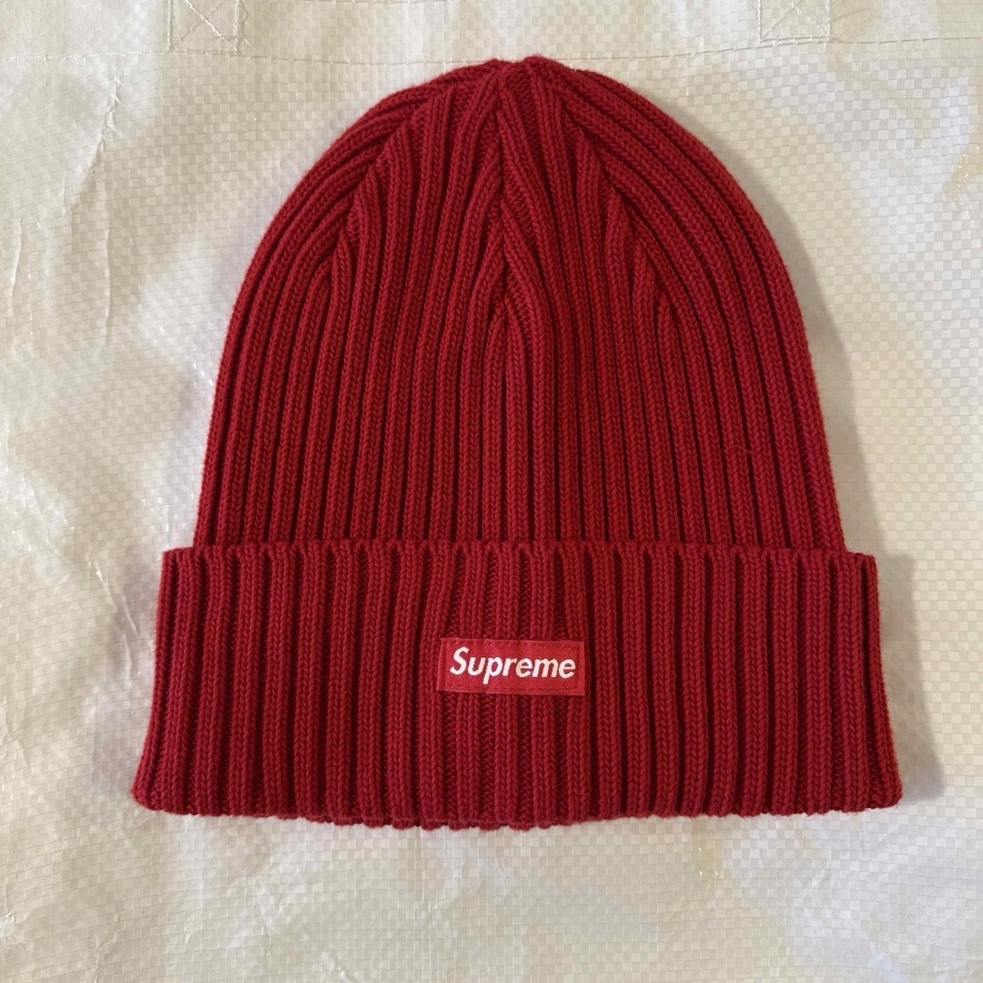 Supreme(シュプリーム)の24ss Supreme Overdyed Beanie レッド　ニット帽 メンズの帽子(ニット帽/ビーニー)の商品写真