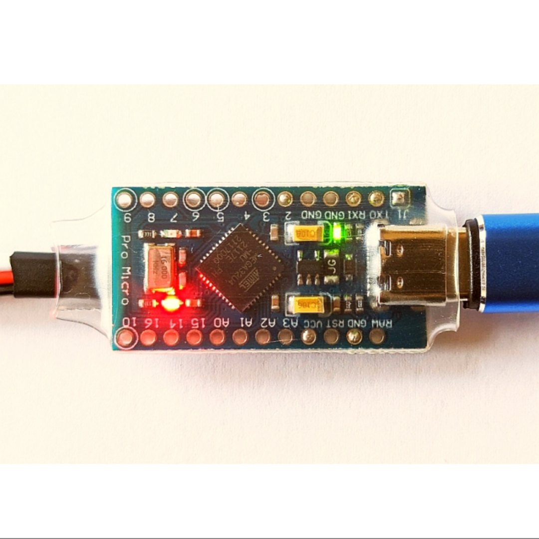 新型 VRC PRO USBアダプター USB Type-C Ver. 送料無料 エンタメ/ホビーのおもちゃ/ぬいぐるみ(ホビーラジコン)の商品写真