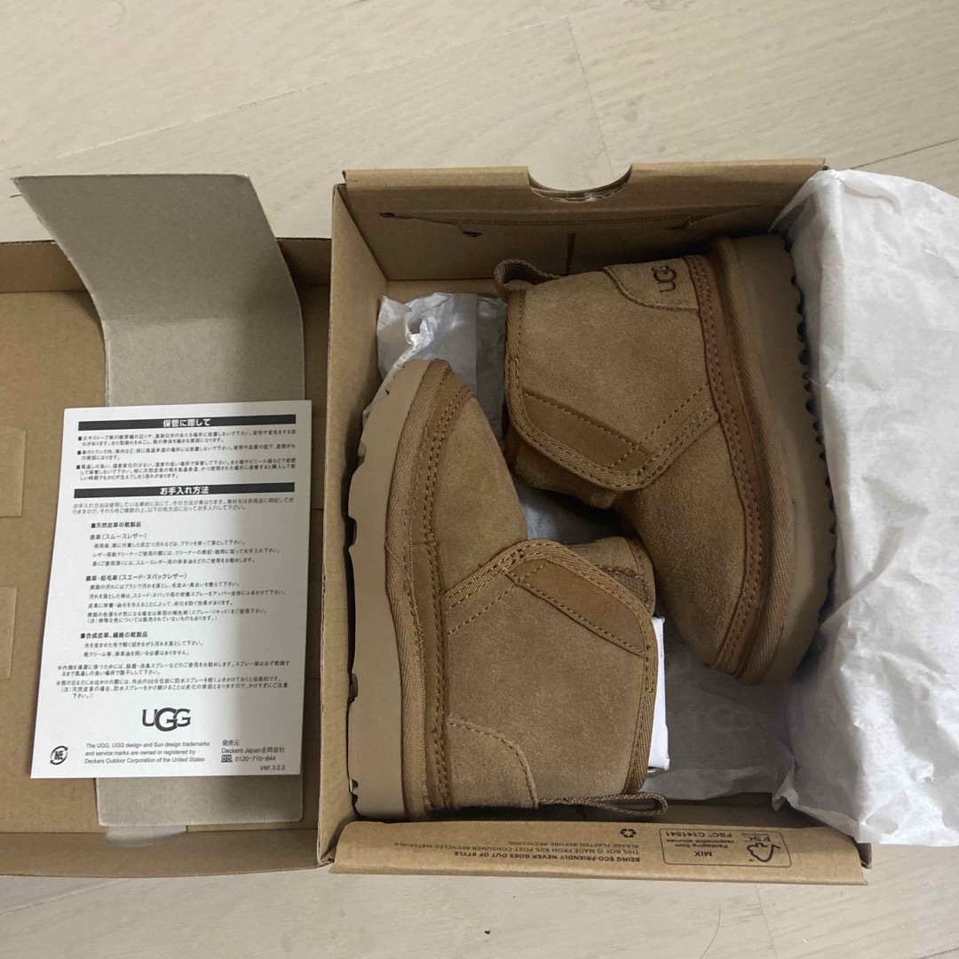 UGG(アグ)のUGG ベビー　キッズ　13.5cm 新品　未使用 キッズ/ベビー/マタニティのベビー靴/シューズ(~14cm)(ブーツ)の商品写真