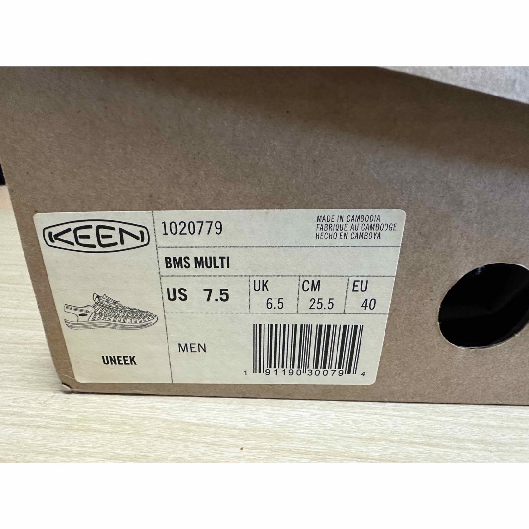 KEEN(キーン)の美品☆ KEEN×BEAMS 別注　UNEEK メンズの靴/シューズ(サンダル)の商品写真