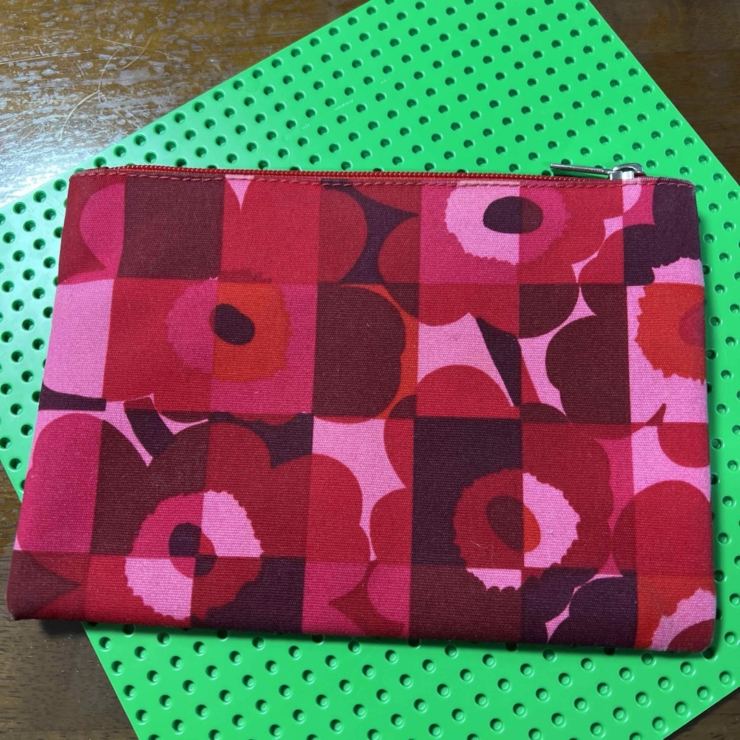 marimekko(マリメッコ)のマリメッコのポーチ レディースのファッション小物(ポーチ)の商品写真