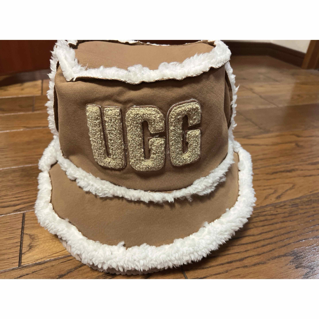 UGG(アグ)のアグUGGバケットハット　ベージュ レディースの帽子(ハット)の商品写真