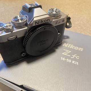 ニコン(Nikon)のNikon Zfc 16-50 kit(ミラーレス一眼)