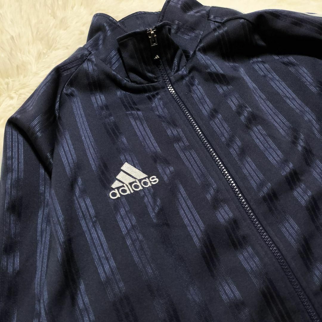 adidas(アディダス)の151 アディダス トラックジャケット ネイビー 刺繍ロゴ シャドーストライプ メンズのトップス(ジャージ)の商品写真