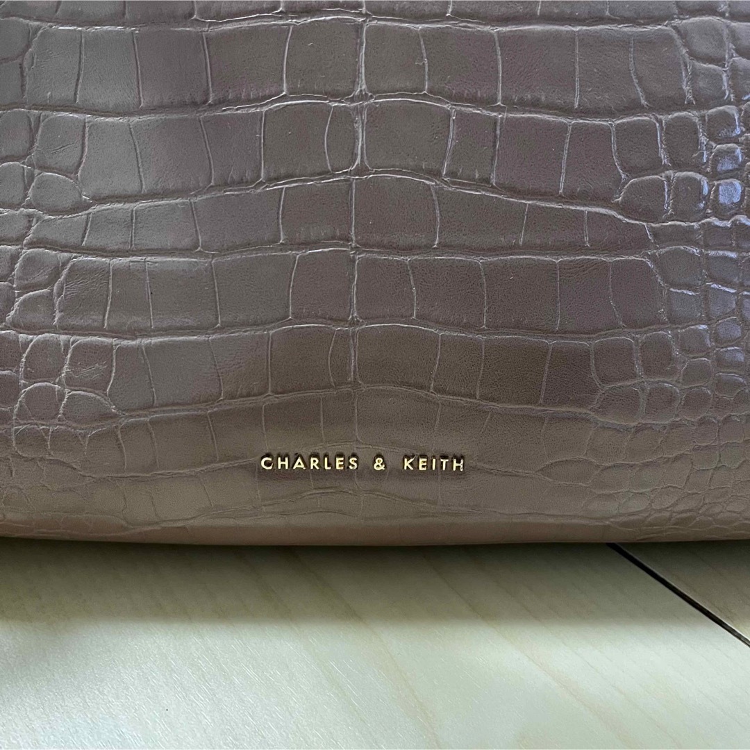 Charles and Keith(チャールズアンドキース)のCharles and Keithショルダーバッグ レディースのバッグ(ショルダーバッグ)の商品写真