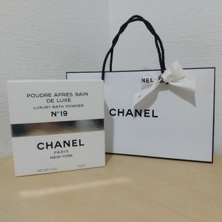 シャネル(CHANEL)のシャネル No19  バスパウダー  142g  ボディパウダー    (ボディパウダー)