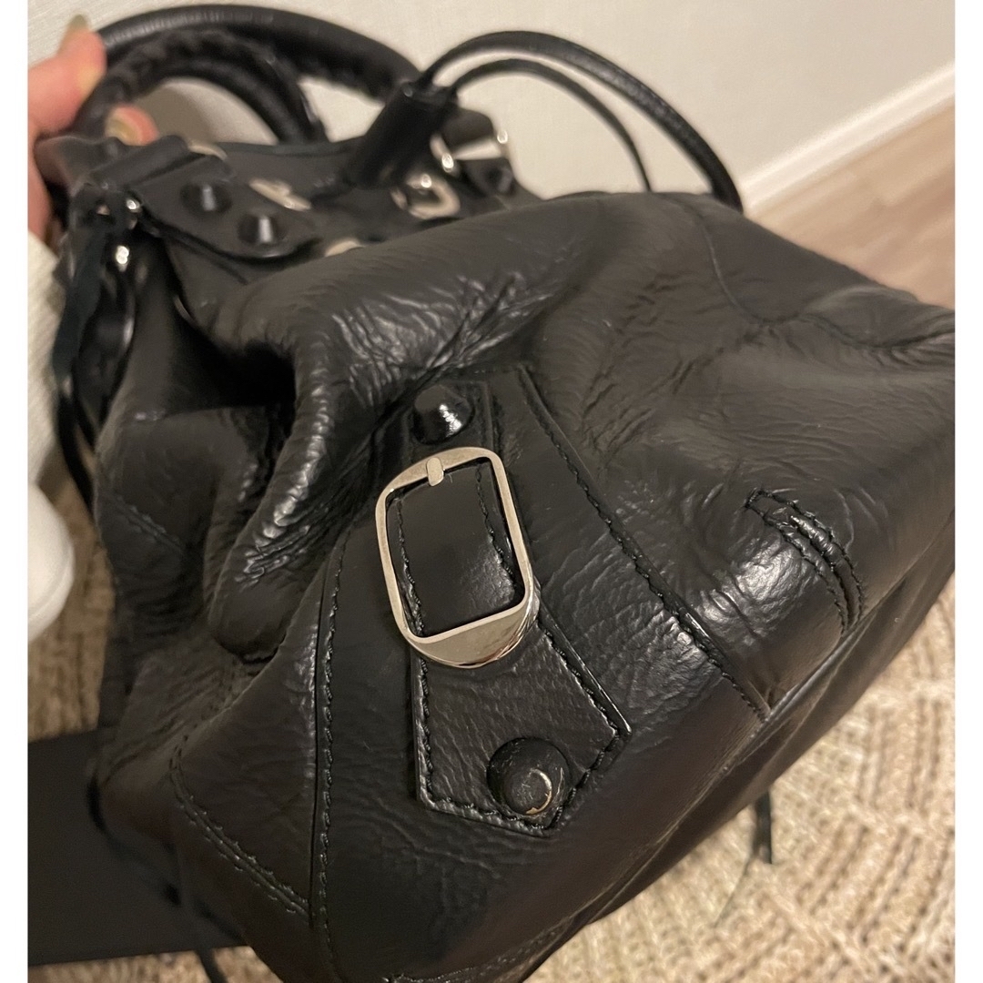 Balenciaga(バレンシアガ)のBALENCIAGA バレンシアガ クラシックミニポンポン バッグ ブラック レディースのバッグ(ショルダーバッグ)の商品写真