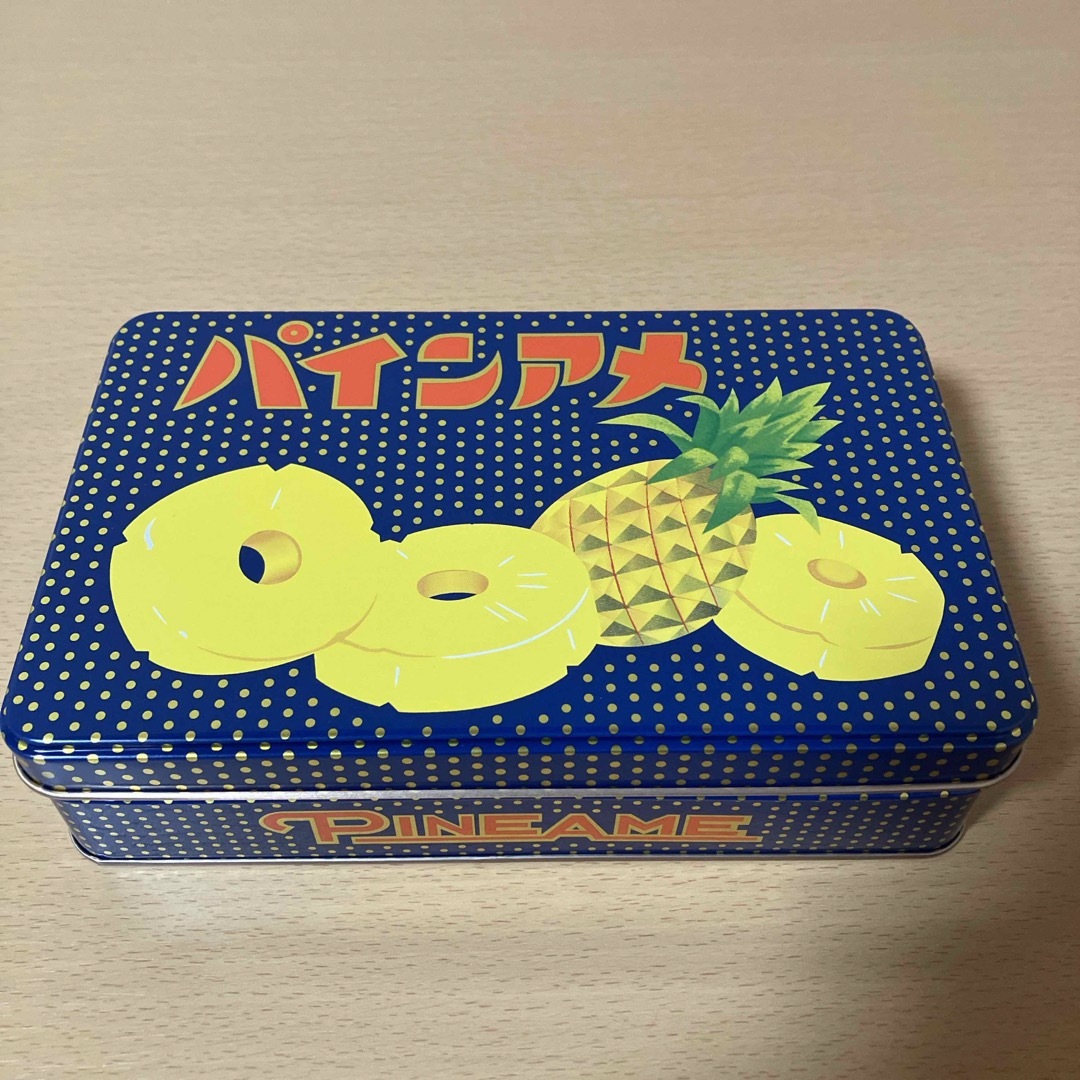 パインアメ缶　復刻 食品/飲料/酒の食品(菓子/デザート)の商品写真