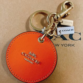 コーチ(COACH)の新品❇︎正規品 COACH コーチ チャーム ミラー ロゴ オレンジ 鏡(チャーム)