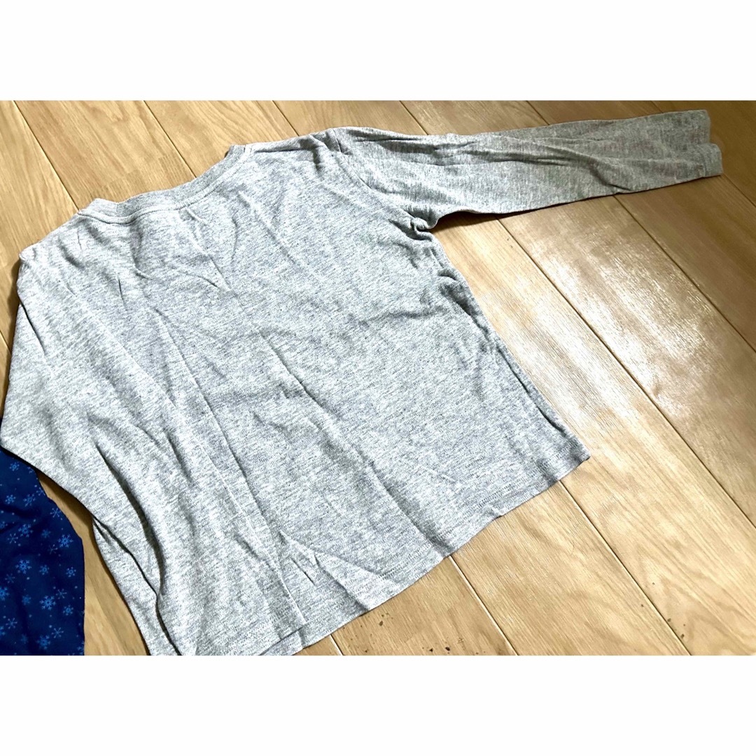 UNIQLO(ユニクロ)の130 ユニクロ 2セット キッズ/ベビー/マタニティのキッズ服男の子用(90cm~)(Tシャツ/カットソー)の商品写真